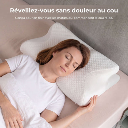Femme qui dort sur l'oreiller cervical Foyanna