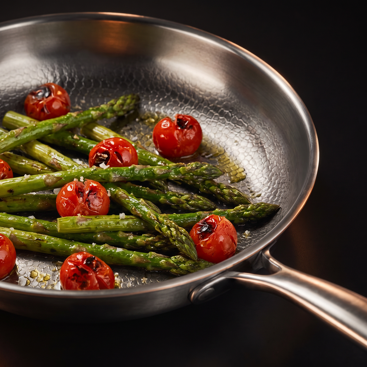 Asperges et tomates